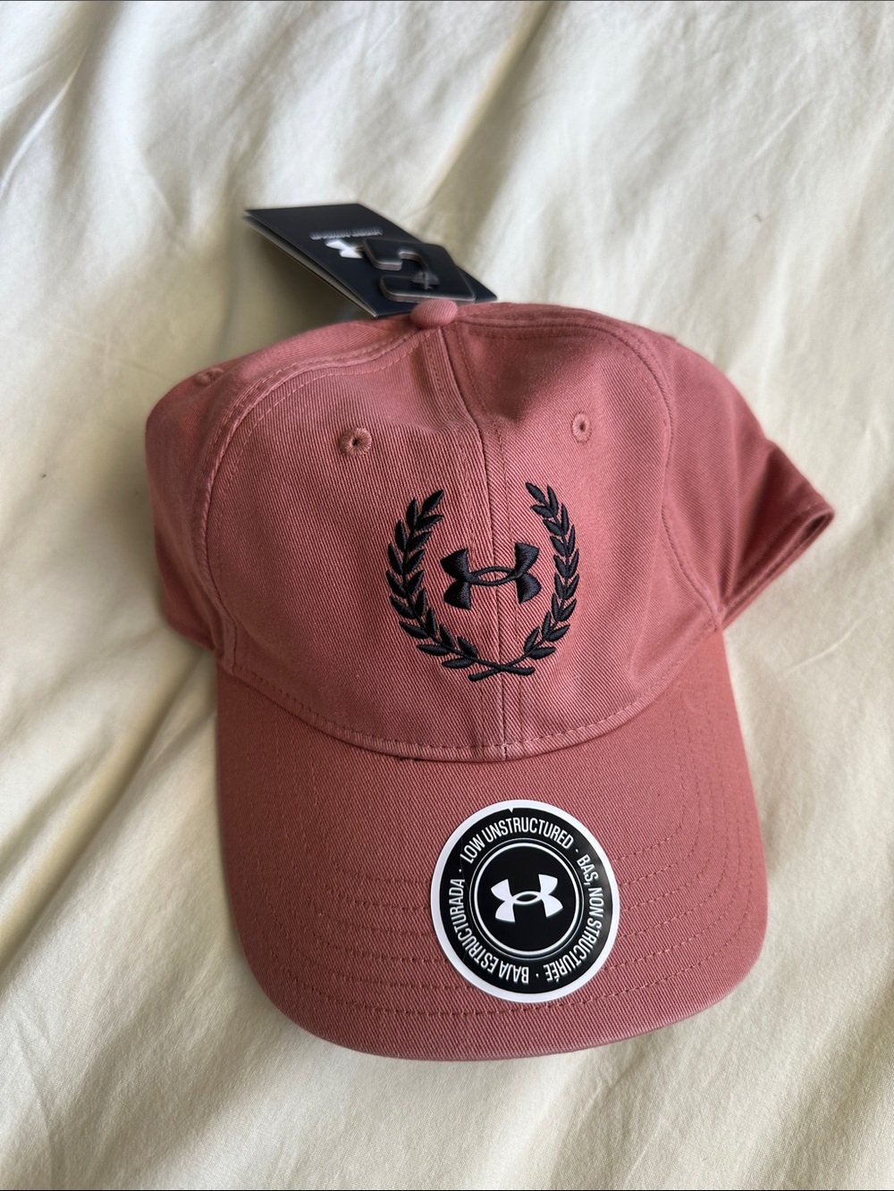 Under Armour Men's Dusty Rose Laurel Logo Cap